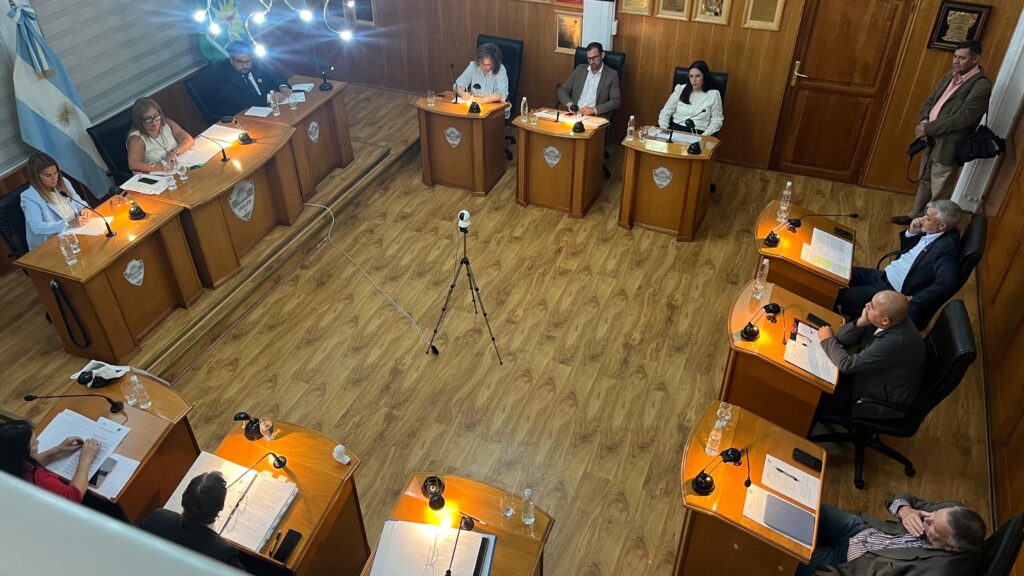 Concejales aprobaron readecuación tarifaria del servicio de taxis y donación de terrenos al Centro Ex Soldados Combatientes en Malvinas