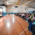 Más de 500 vecinos acompañaron desde Trelew el histórico concierto de la Orquesta del barrio INTA en el Teatro Colón